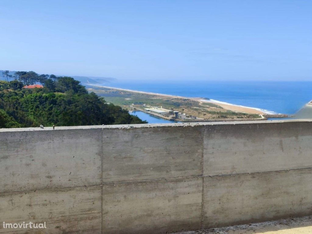 Apartamento T3 novo, com vista sobre a Nazaré e o Oceano