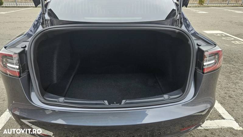 Tesla Model 3 Langstreckenbatterie Allradantrieb Dual Motor - 20