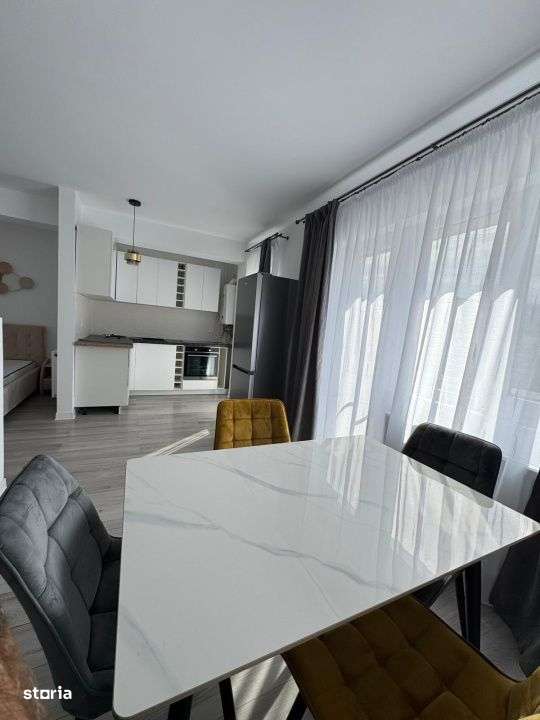 Apartament de o camera, 37 mp, Mobilat, Parcare subterana, Zona Terra - Imagine principală: 4/5