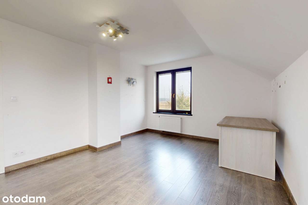 *Dom wolnostojący wykończony, wysoki standard*-3