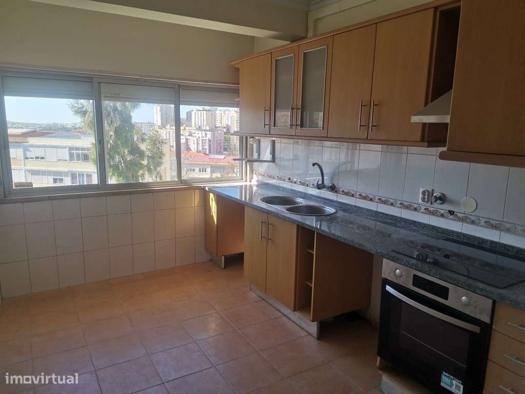 APARTAMENTO T2 NO PENDÃO, QUELUZ - Grande imagem: 5/15
