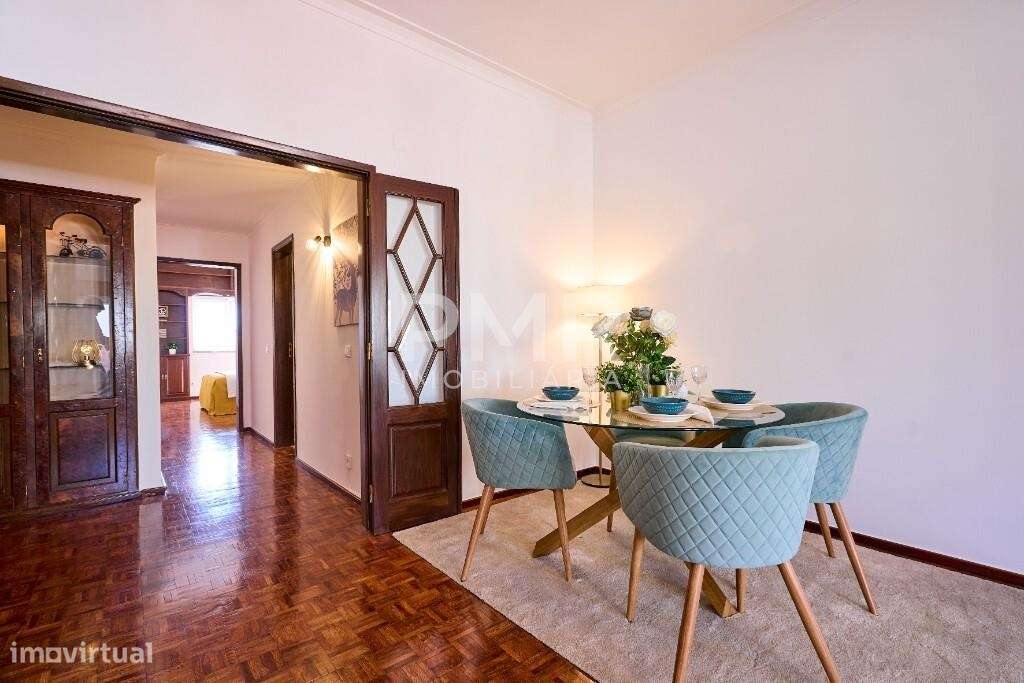 Apartamento T4 no Lumiar com estacionamento-14