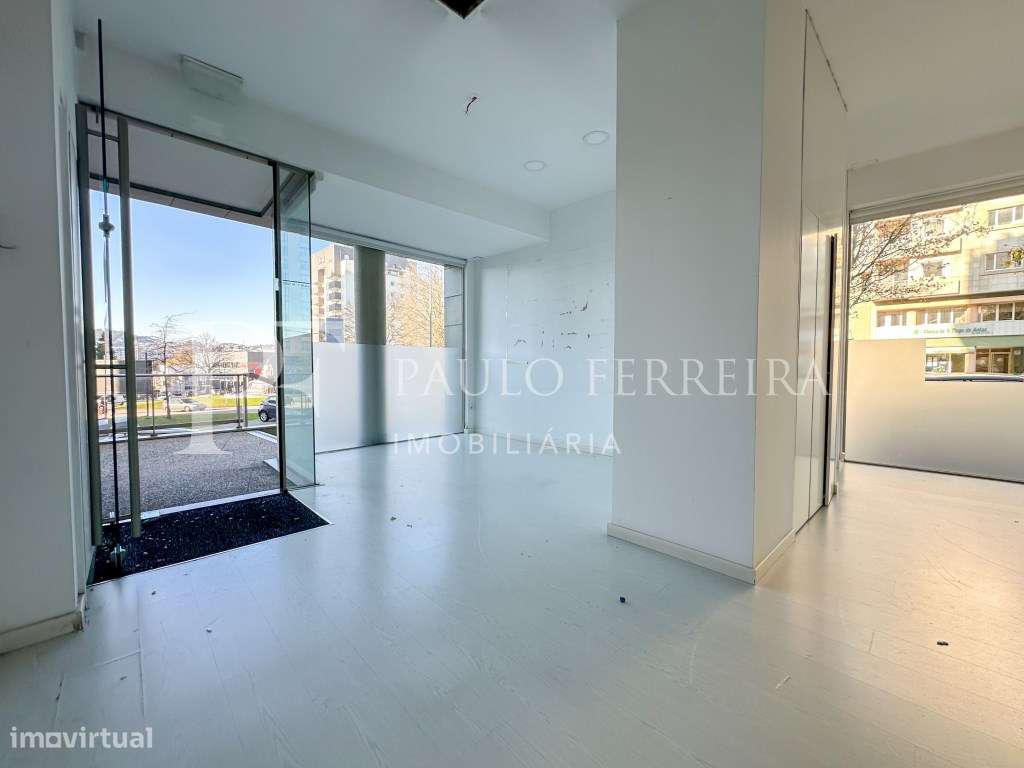 Loja no centro de Famalicão - Grande imagem: 5/13