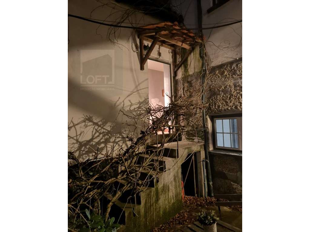 Condomínio com 6 Moradias V2 /V3 Mobiladas e Equipadas-14