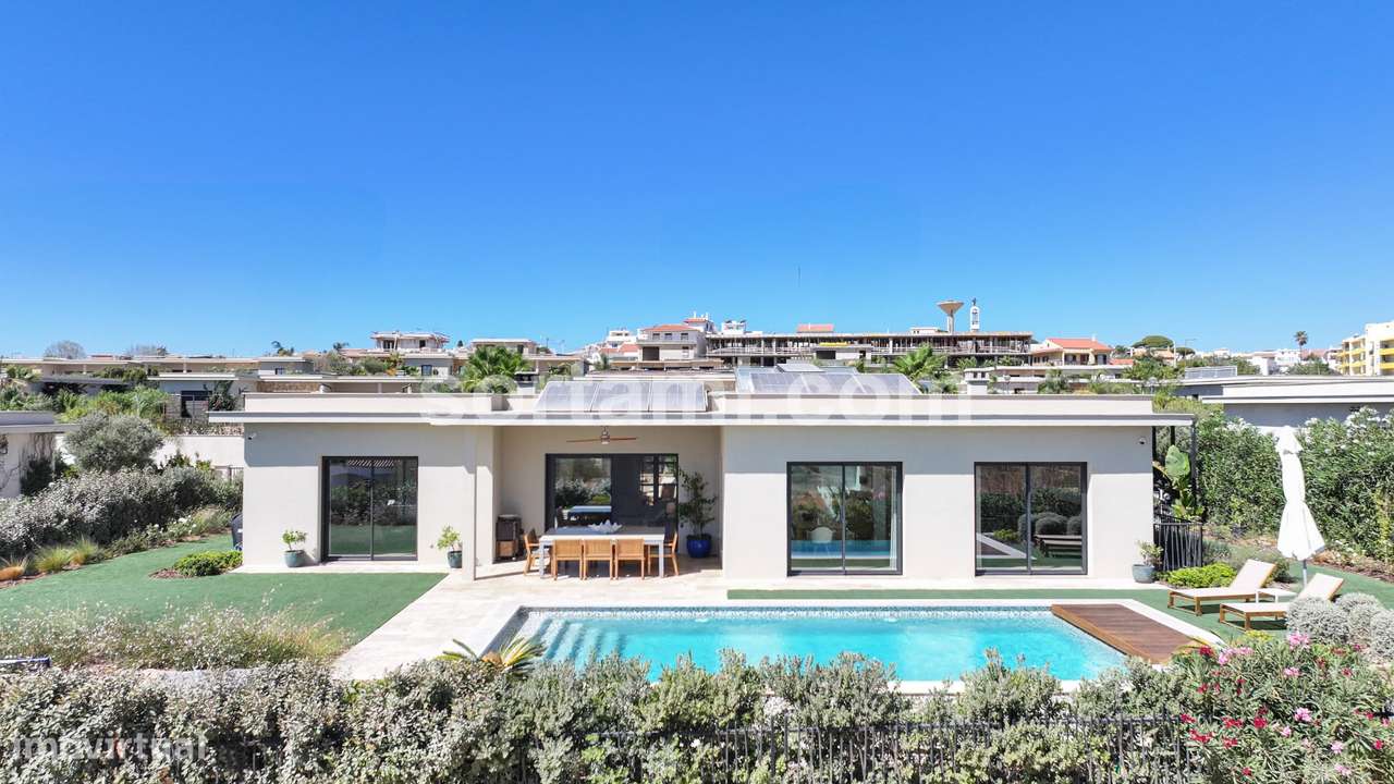 Moradia Isolada T3+1 Venda em Montenegro,Faro - Grande imagem: 1/47