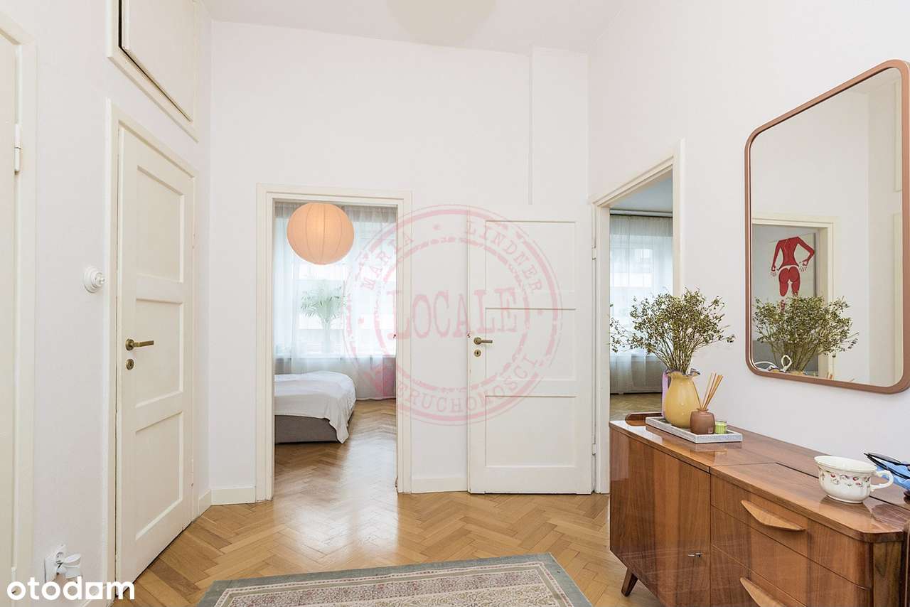 KLIMATYCZNE MIESZKANIE W PRZEDWOJENNEJ KAMIENICY Z WINDĄ-2