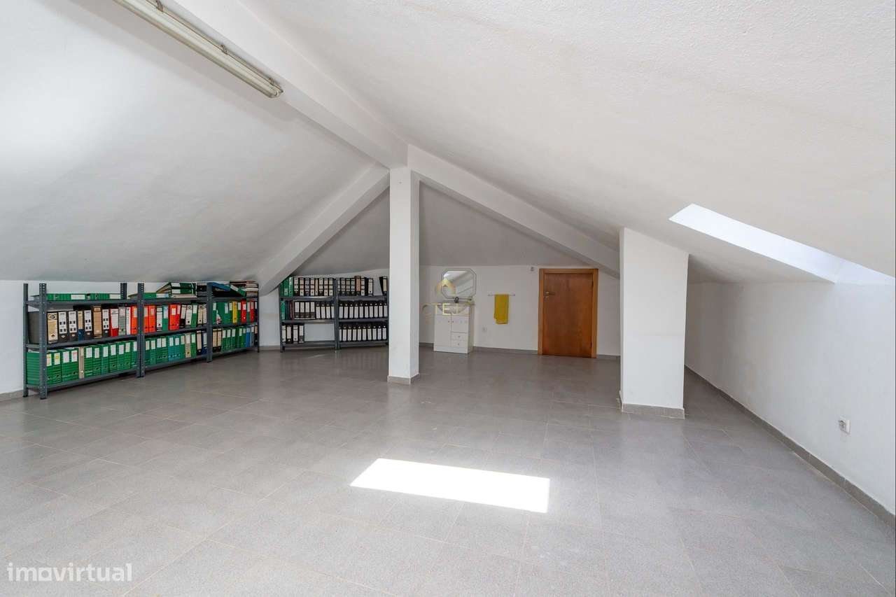 Fantastica Moradia T6 São João da Talha-27