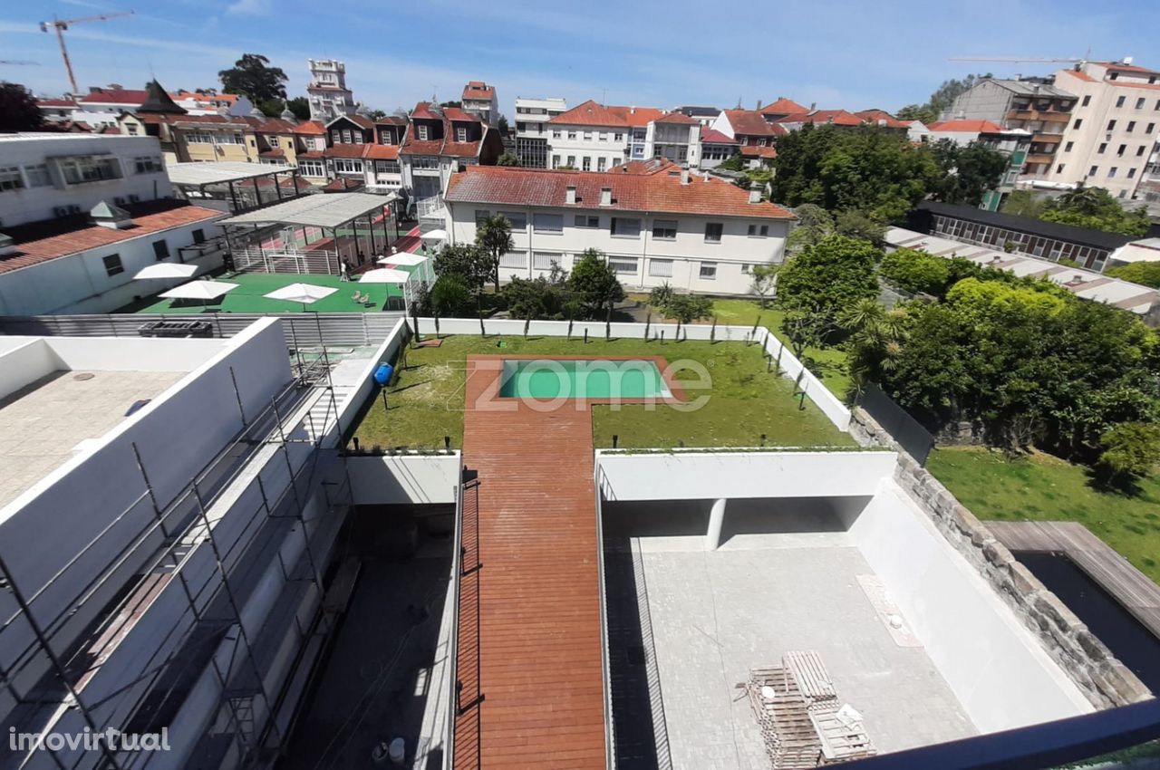 Apartamento T2 com garagem em Condomínio fechado, Bonfim, Porto