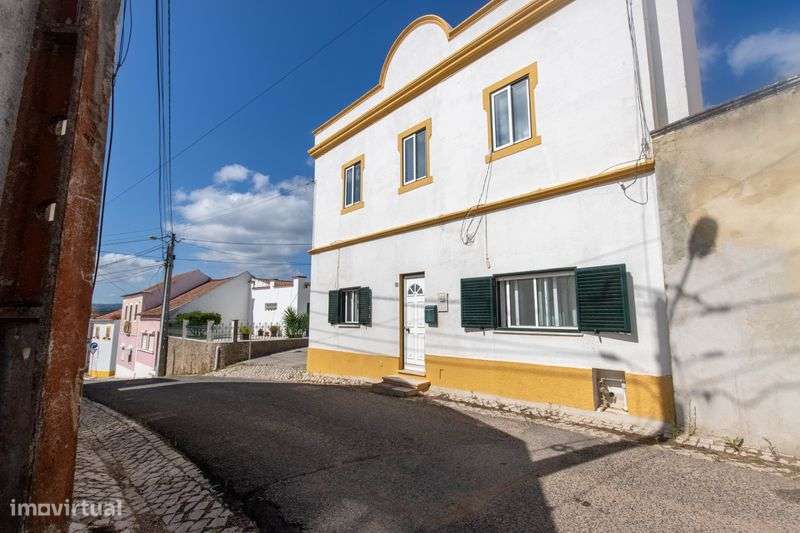 Vende se moradia T4 renovada - Grande imagem: 4/8