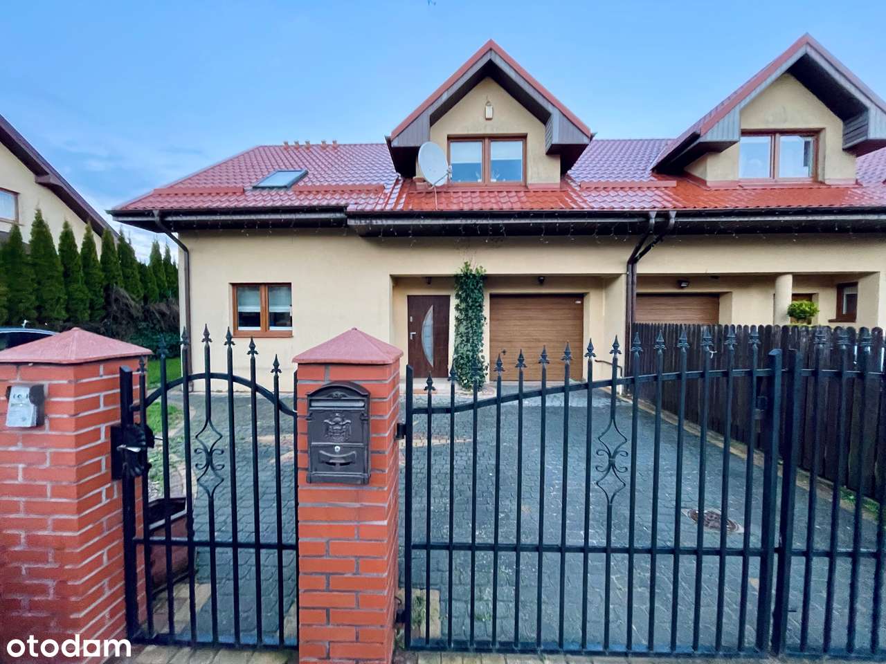 Przy drodze gminnej, 4 pokoje , duża działka-0