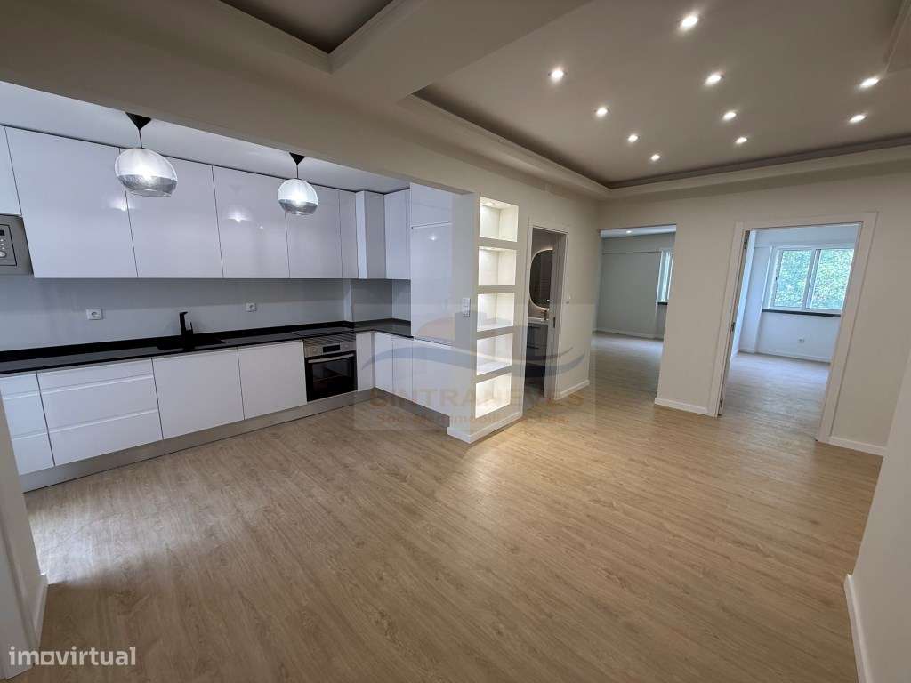 T3 1 Totalmente Remodelado Excelentes Acabamentos Amadora