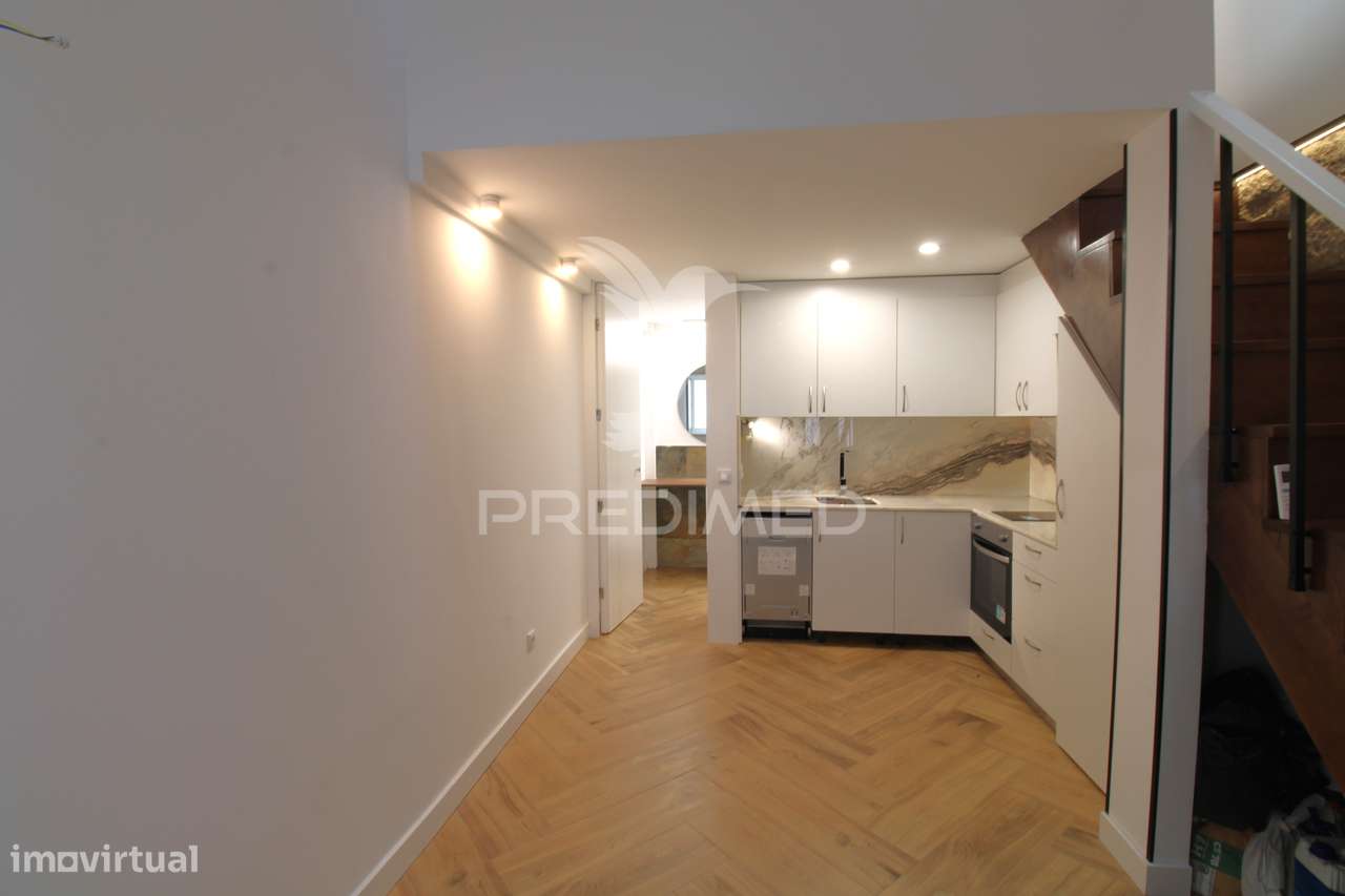 Estúdio T1 Mezzanino junto à Trindade, centro do Porto - Grande imagem: 5/23