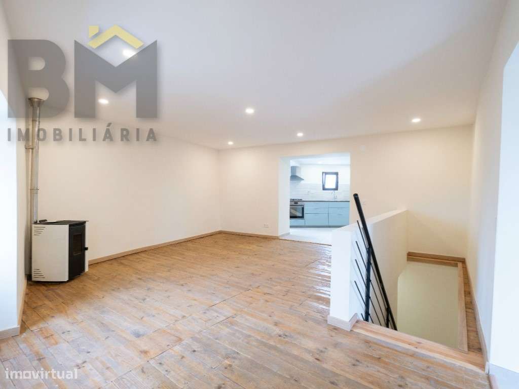 Moradia em Póvoa de Rio de Moinhos completamente renovada em 2024-7