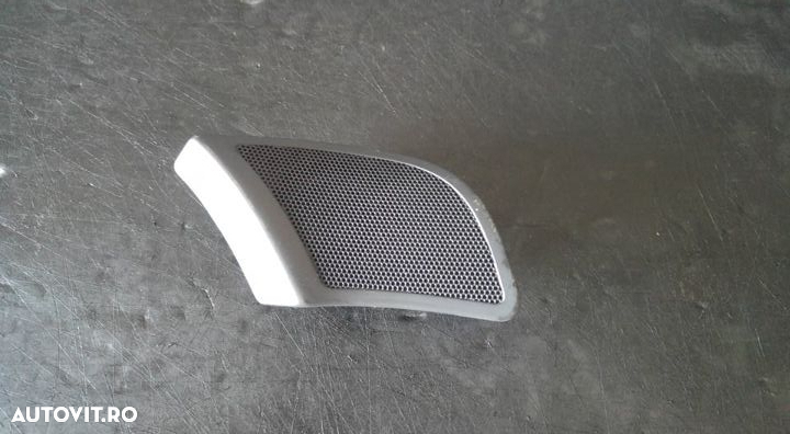 Tweeter dreapta fata audi a4 b7 8e0035399 4913410076 - 3