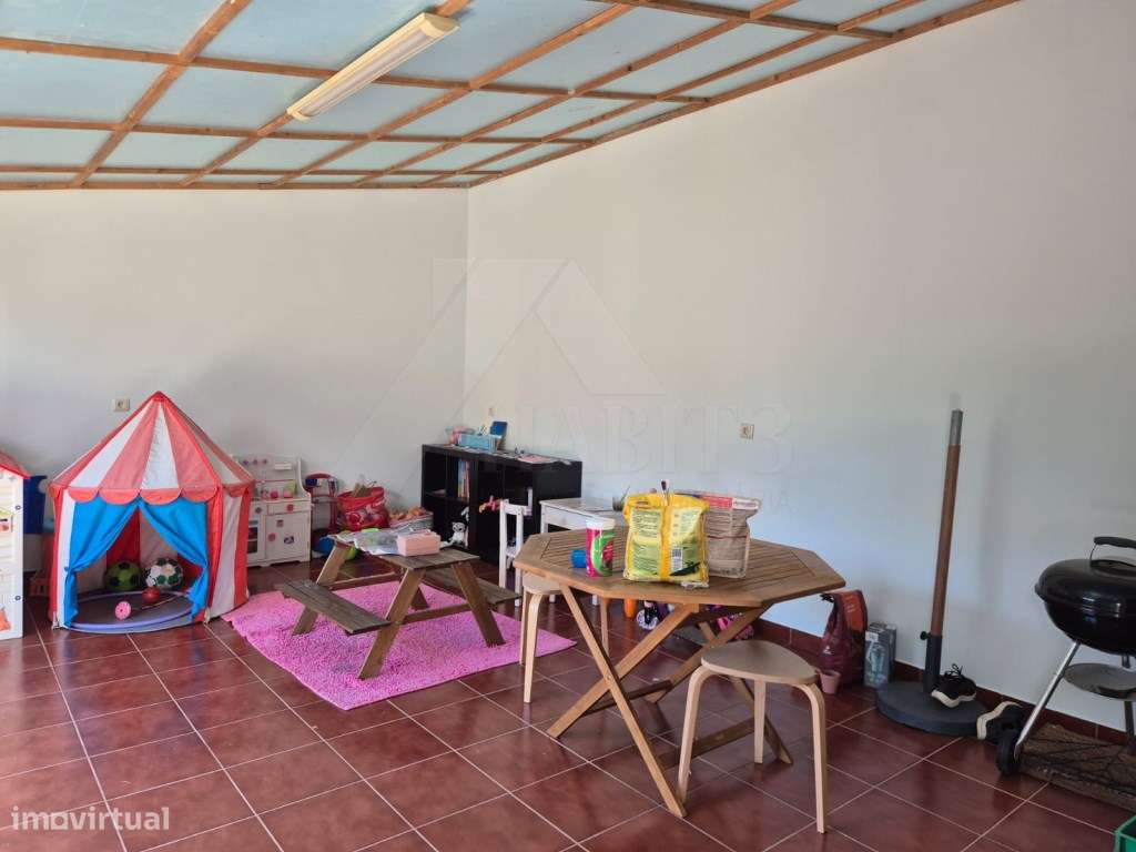 Moradia T4 com Suite, Jardim e Garagem - Centro de Ponte de Lima-49