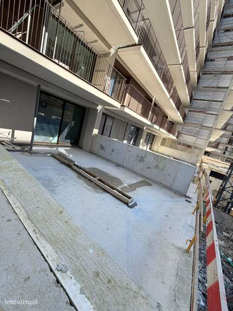 Apartamento T2 com Amplo Terraço - The Yard  - Nova construção-7