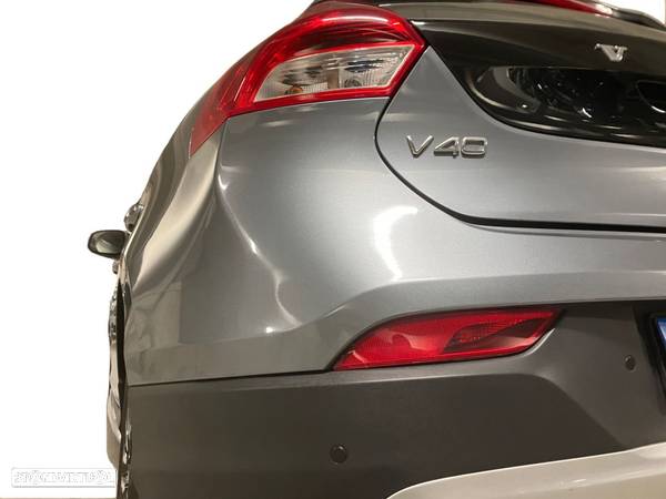 Volvo V40 Cross Country - 8