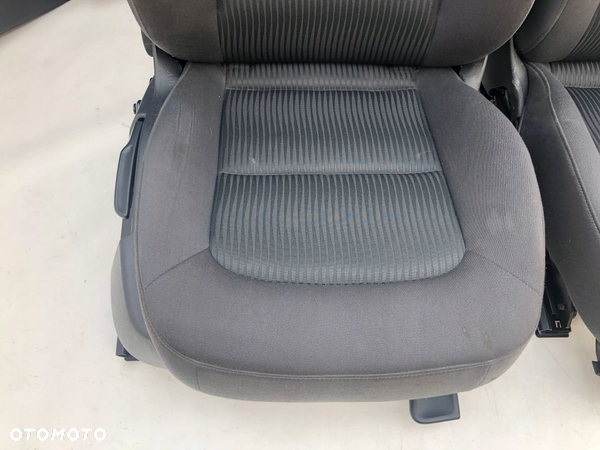 Fotele przednie podgrzewane materiał AUDI A4 B8 8K - 8