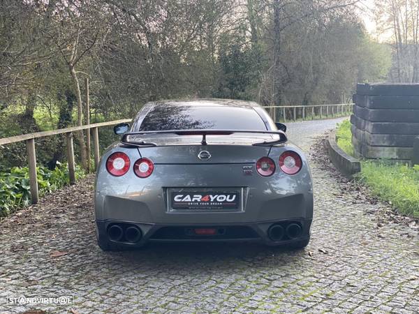 Nissan GT-R 3.8 V6 Premium Edition - 9