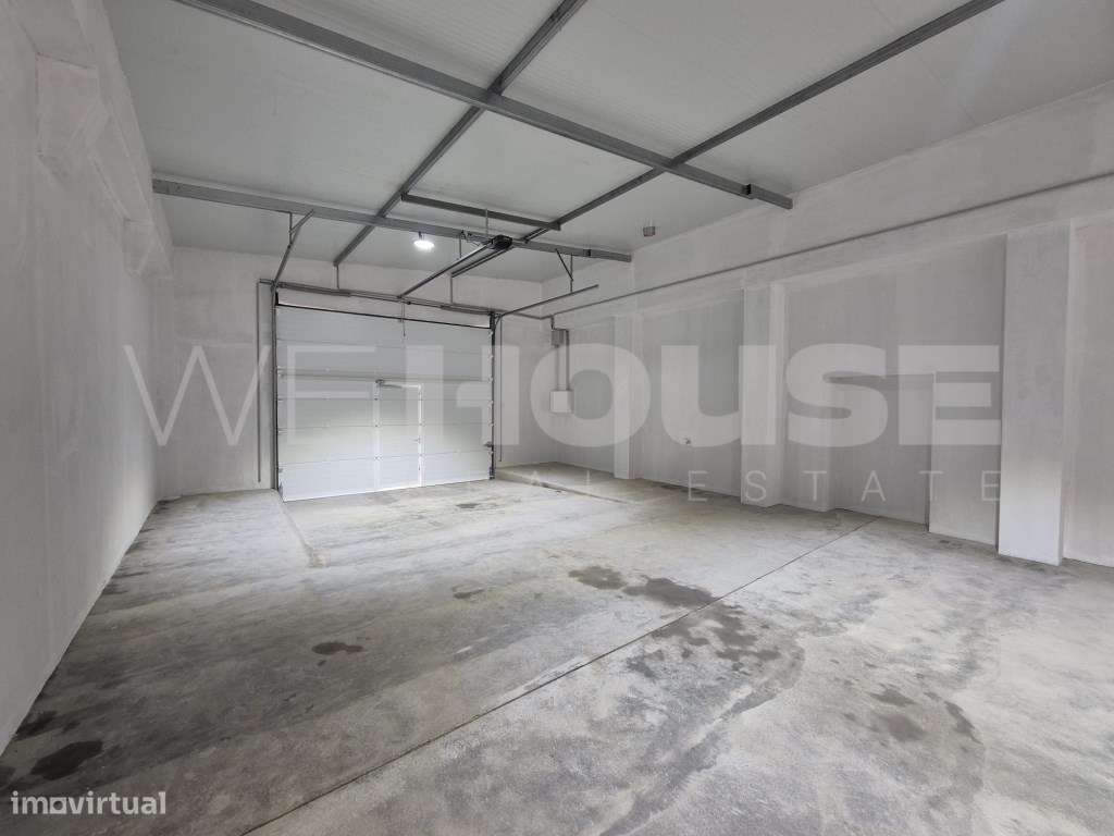 Armazém para Venda na Baixa da Banheira-8