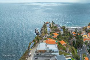 Moradia unifamiliar T3, com vista sobre o mar e sobre a vila da Ponta - Grande imagem: 4/53