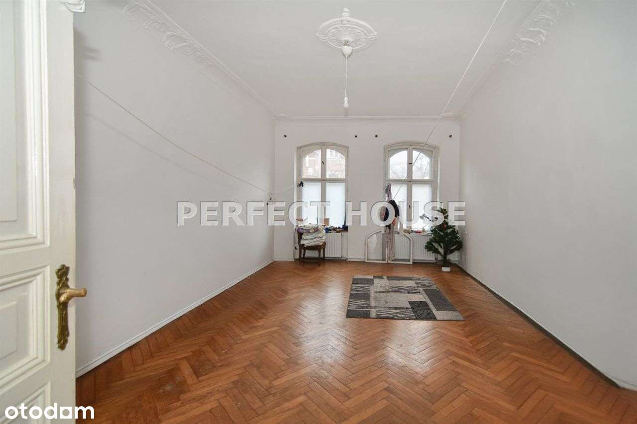 Łazarz, parter w kamienicy przy Arenie