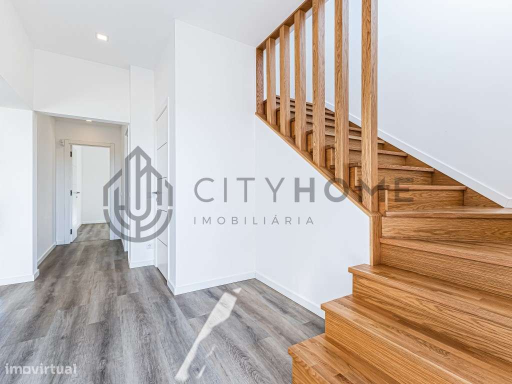 Moradia T5+2 com garagem e piscina a 4,3km da praia de Vale do Lobo - Grande imagem: 4/58