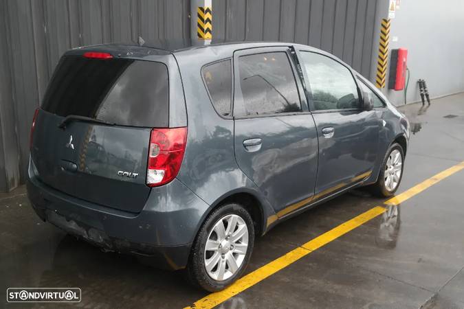 Mitsubishi Colt Z30 (facelift) 1.3 automático para peças - 2