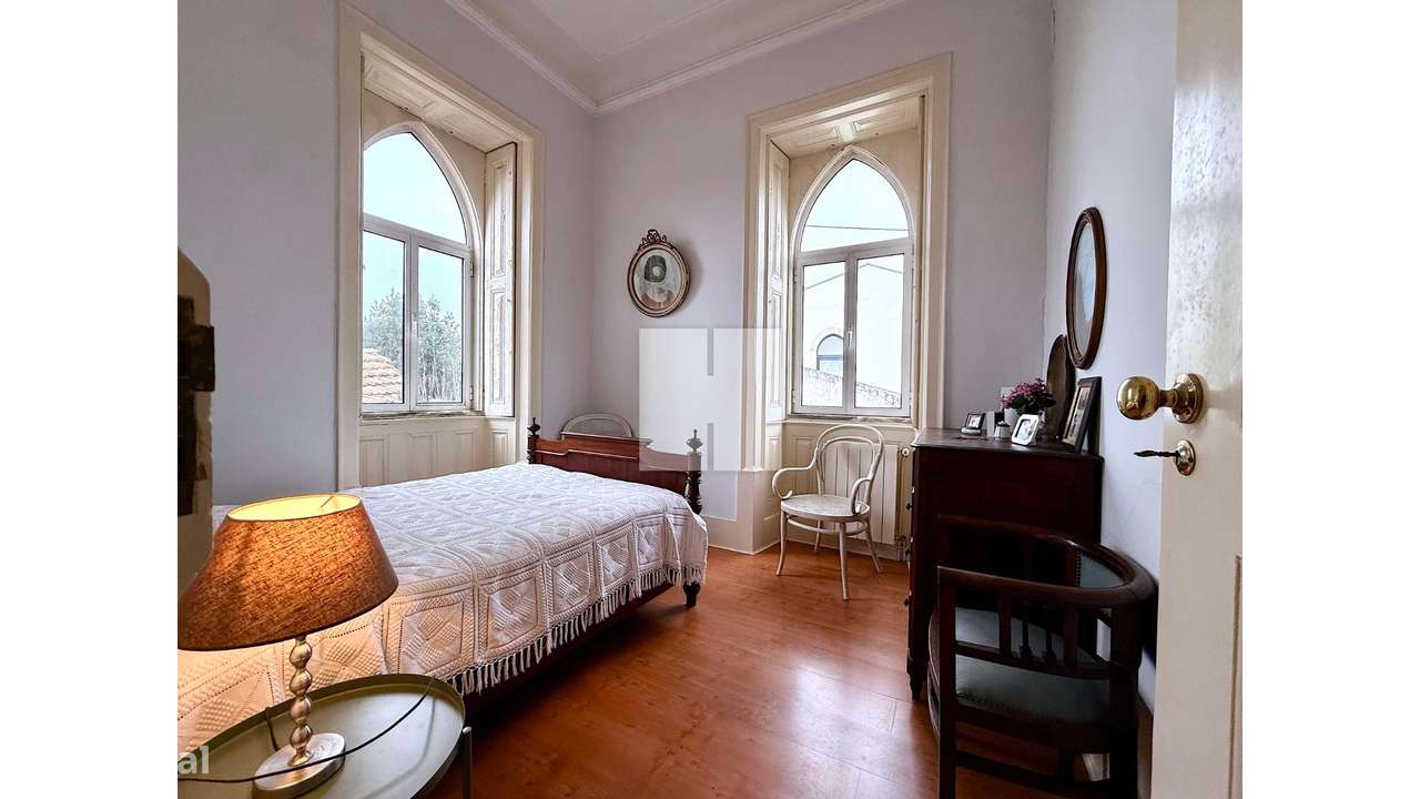 Moradia Senhorial T6-8