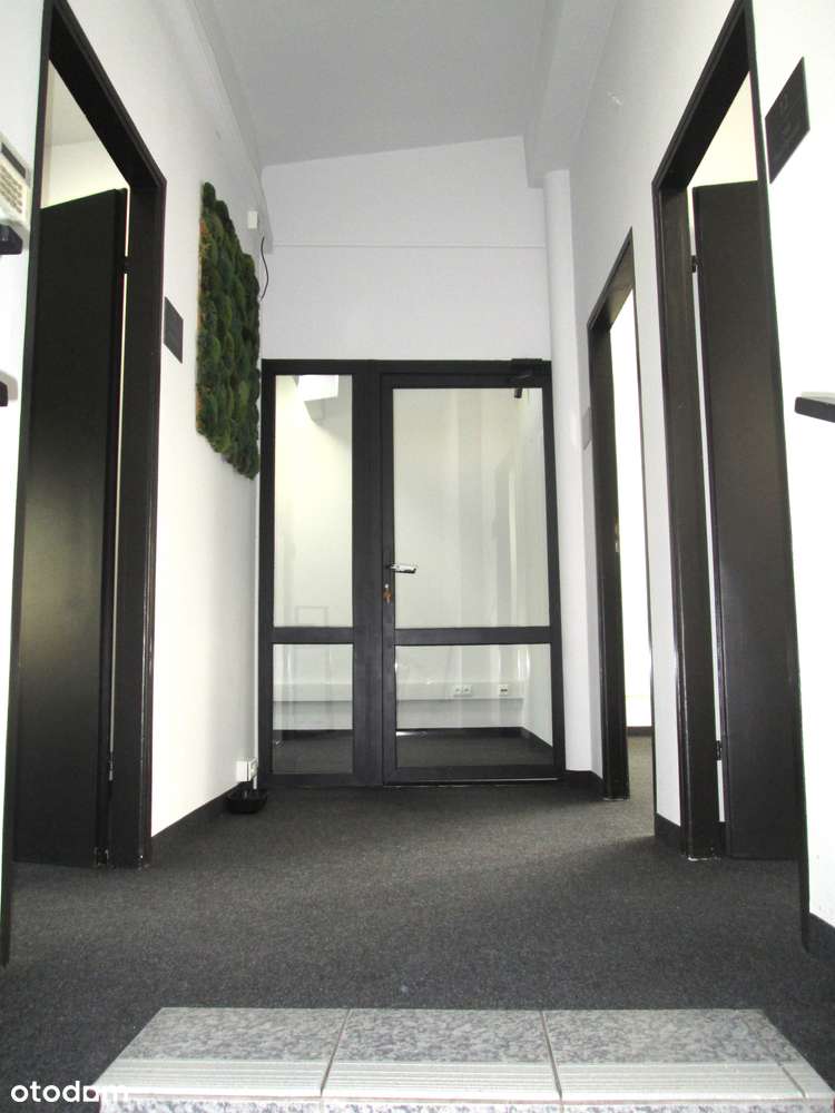 Budynek biurowo-usługowy z pozwoleniem na budowę 5 lokali mieszkalnych-9