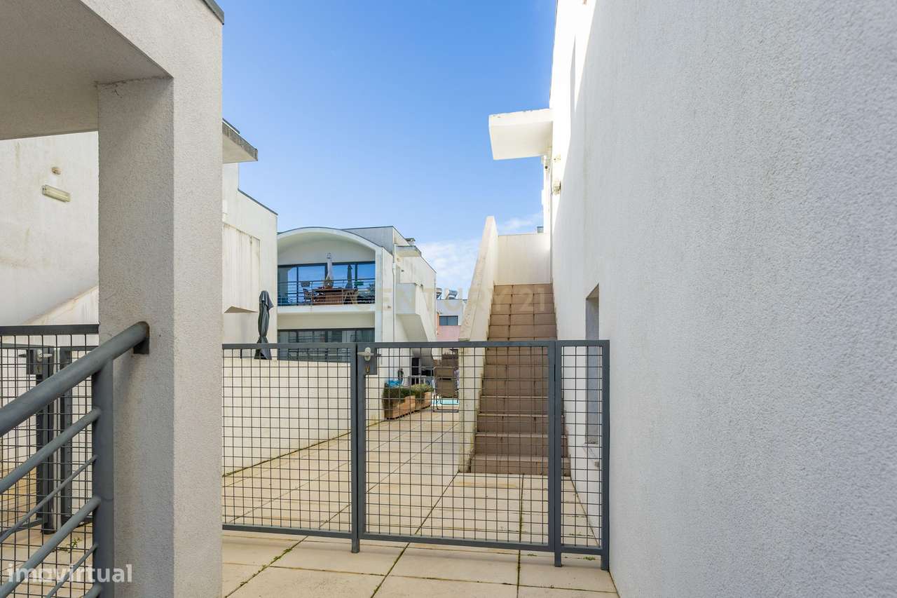 Apartamento T1+1 no Palmela Village com Piscina e 2 Lugares de Estacio-30