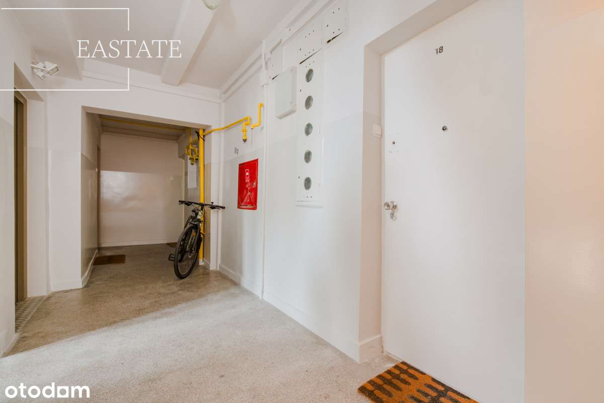 Słoneczna kawalerka w sercu Gdyni!-7