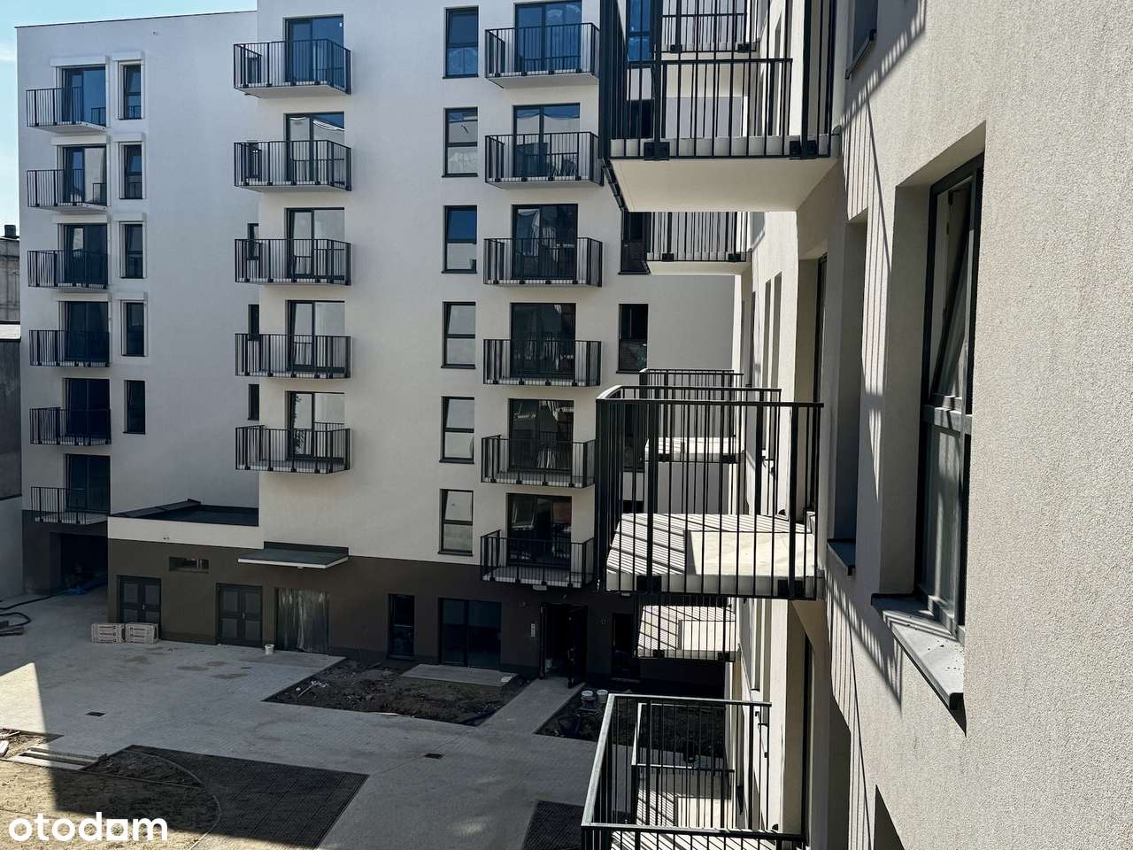 ŚWIEŻO ODDANY BLOK !! Ścisłe Centrum !! ok. deptaku na Piotrkowskiej !-11