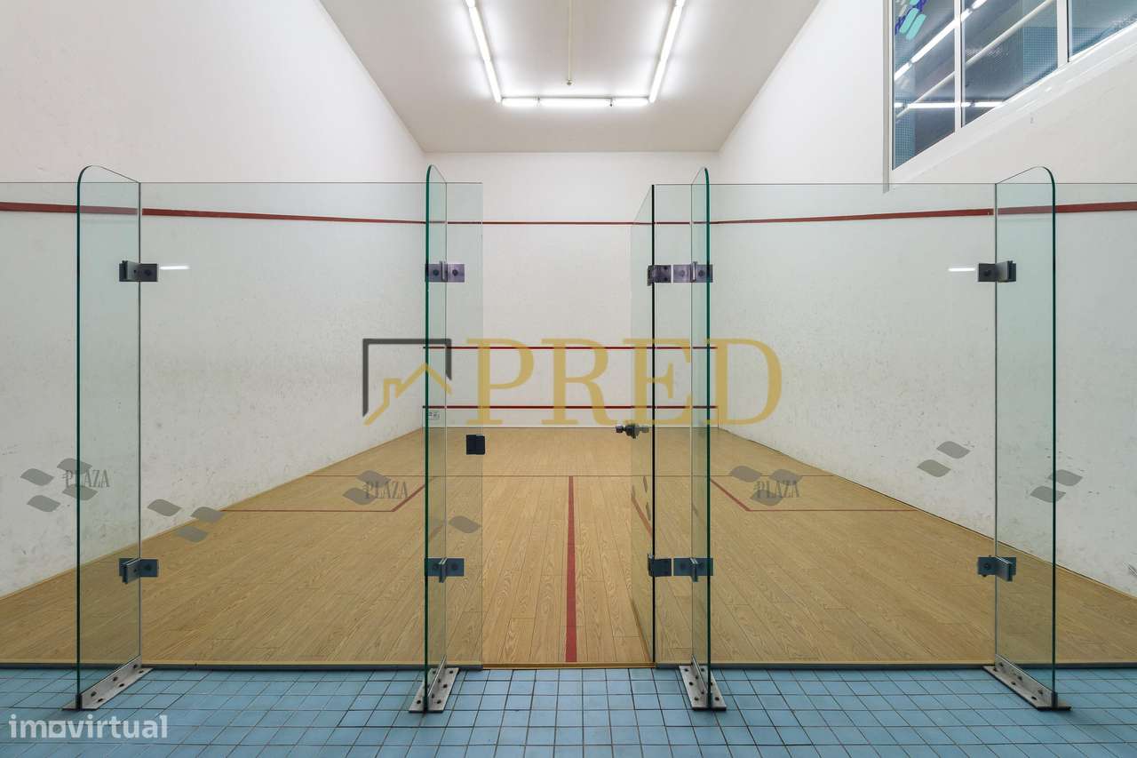 Apartamento T5, inserido no condomínio fechado 'Edifício Plaza'-41