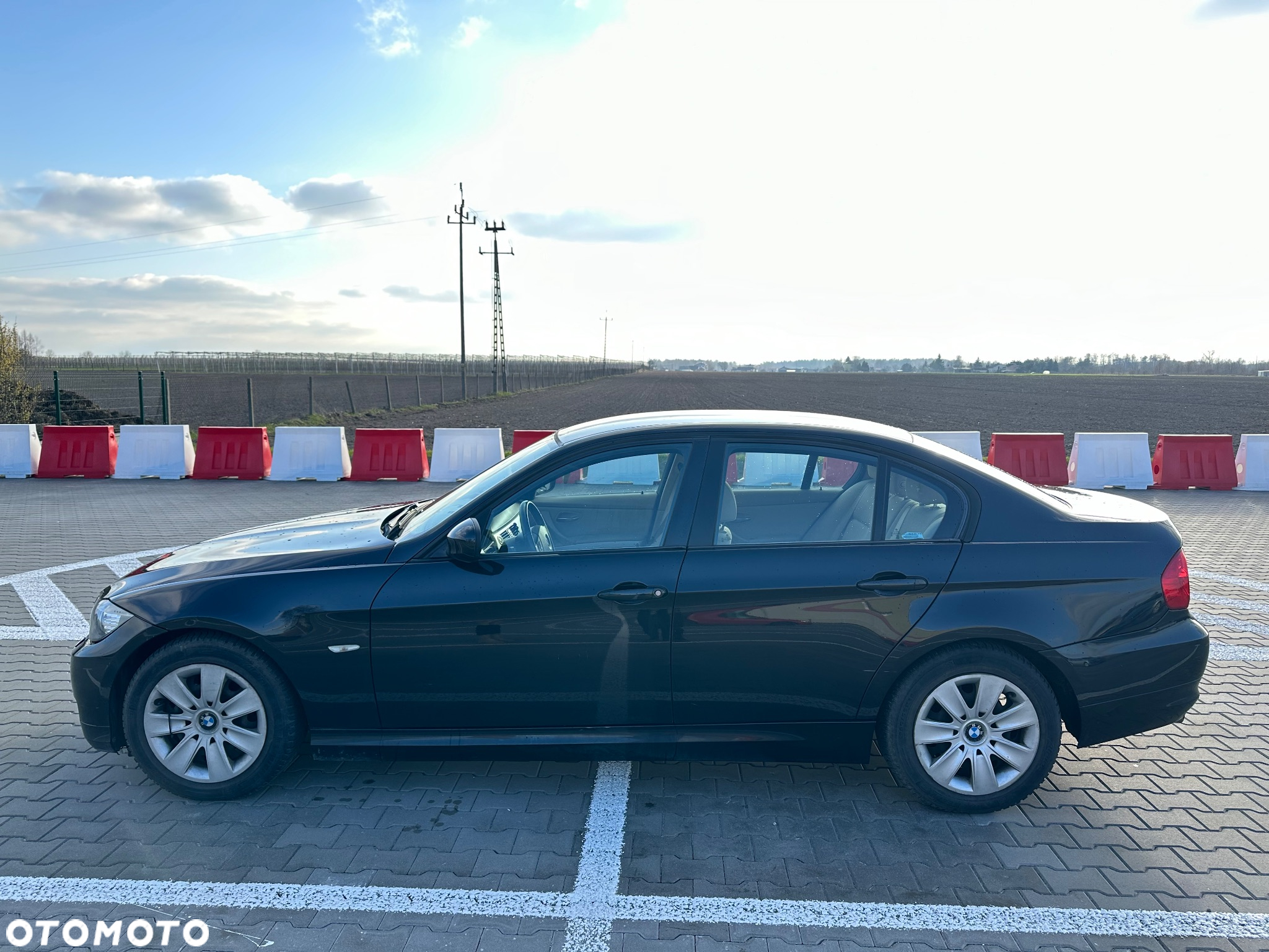 BMW Seria 3 318i - 4