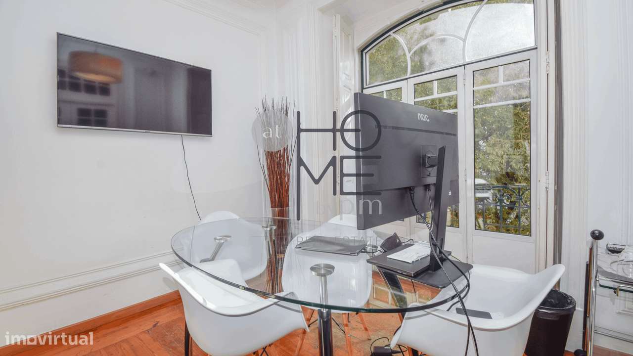 Av. Luís Bívar | T3 + 1 de charme em Lisboa-14