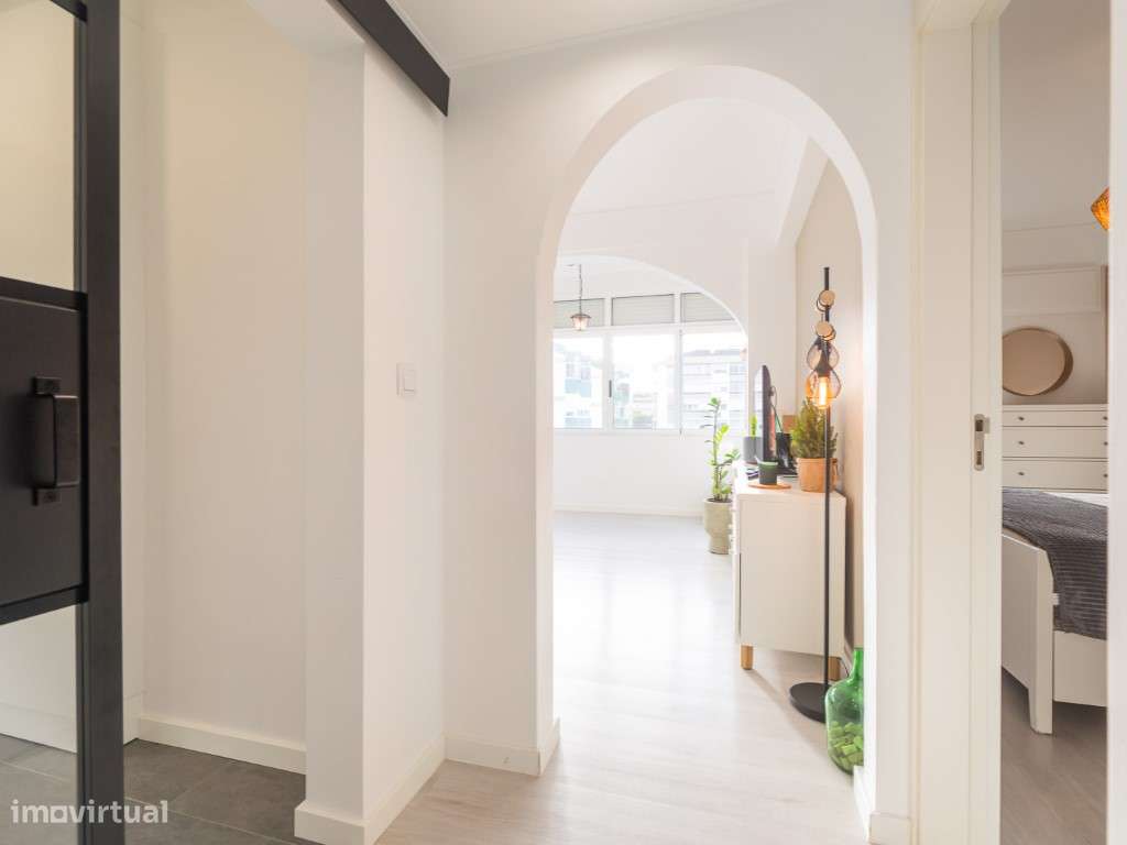 T2 Remodelado Centro de Linda-a-Velha-17