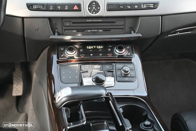 Audi A8 3.0 TDi V6 quattro Longo Clean Diesel - 36