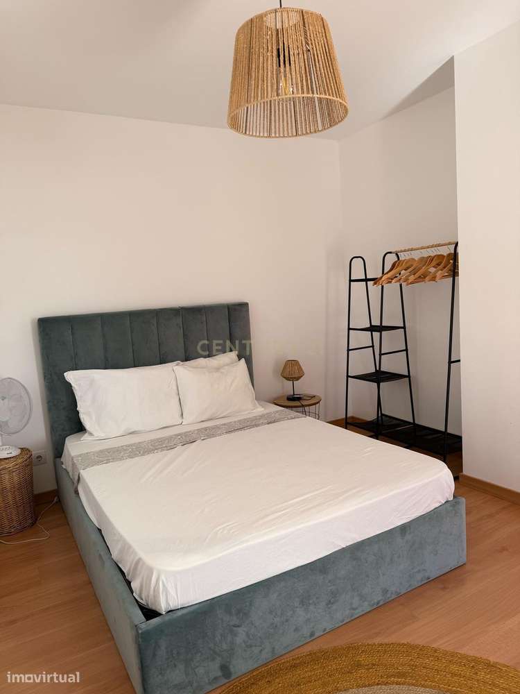 Magnifica T3 com Piscina no Corval-13