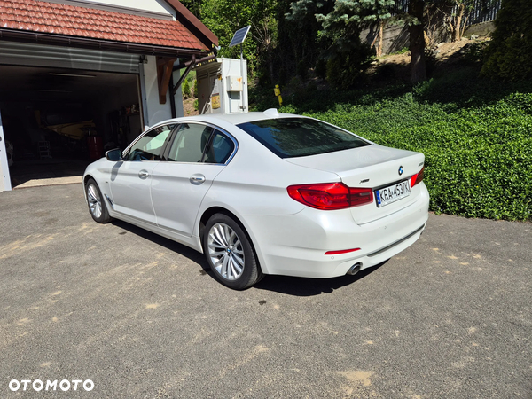 BMW Seria 5 530d xDrive Luxury Line - 3