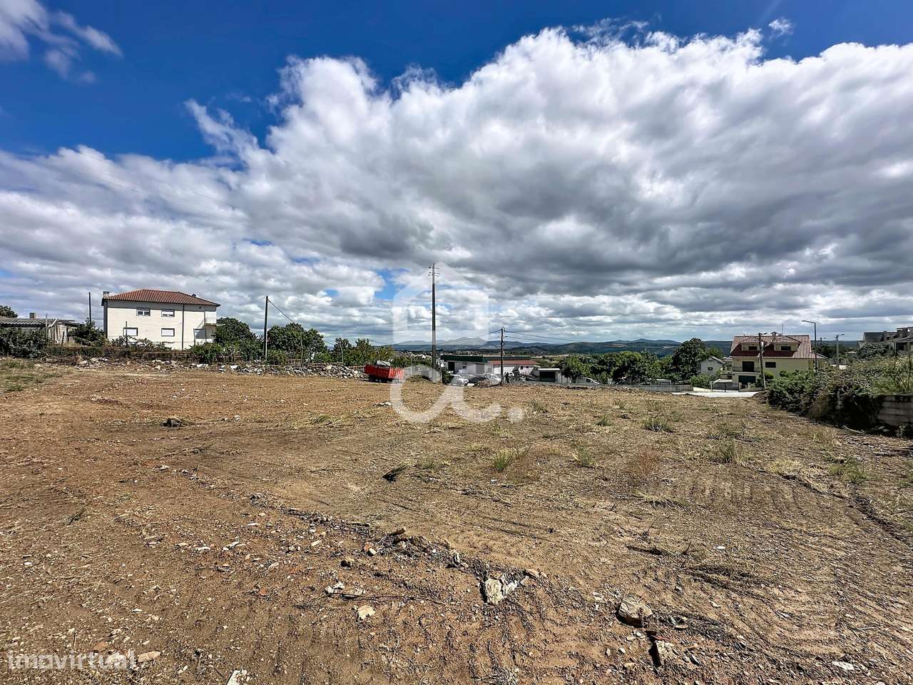 Lote para construção de uma moradia em Carrazedo de Montenegro-4