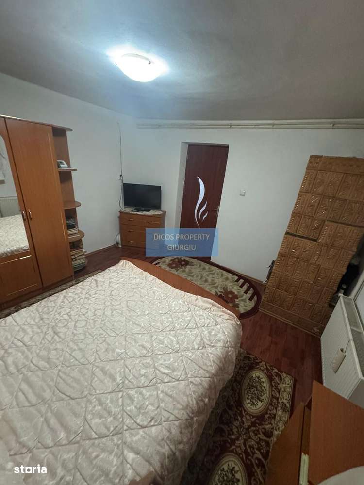 Casă de vânzare pe strada Sabarului - Imagine principală: 2/14