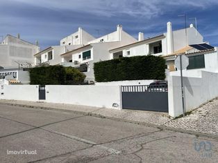 Casa / Villa T3 em Faro de 193,00 m2