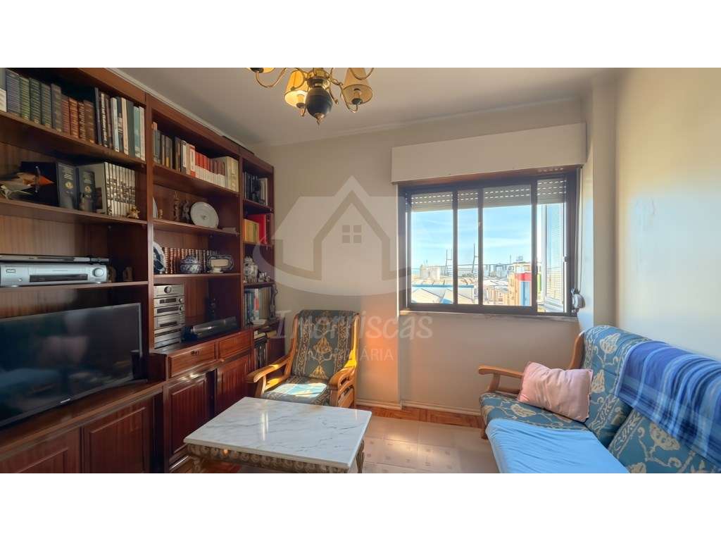 Apartamento T3 em Sacavém-5