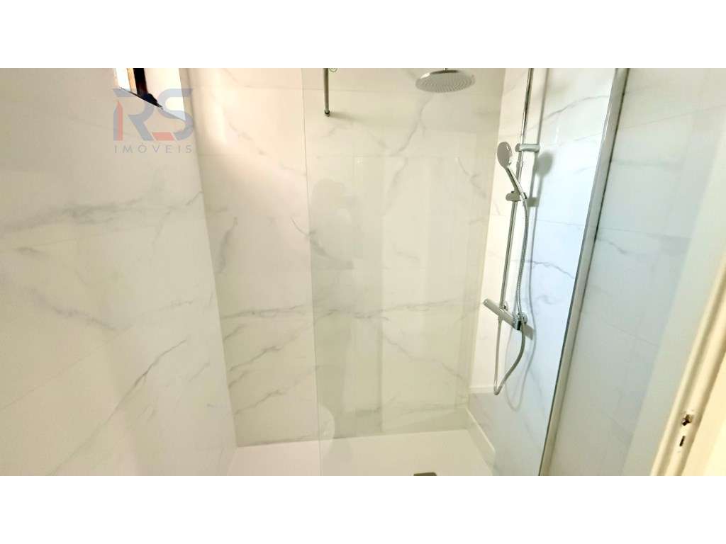 Espaço Comercial Convertido em Habitação Santo Tirso-16