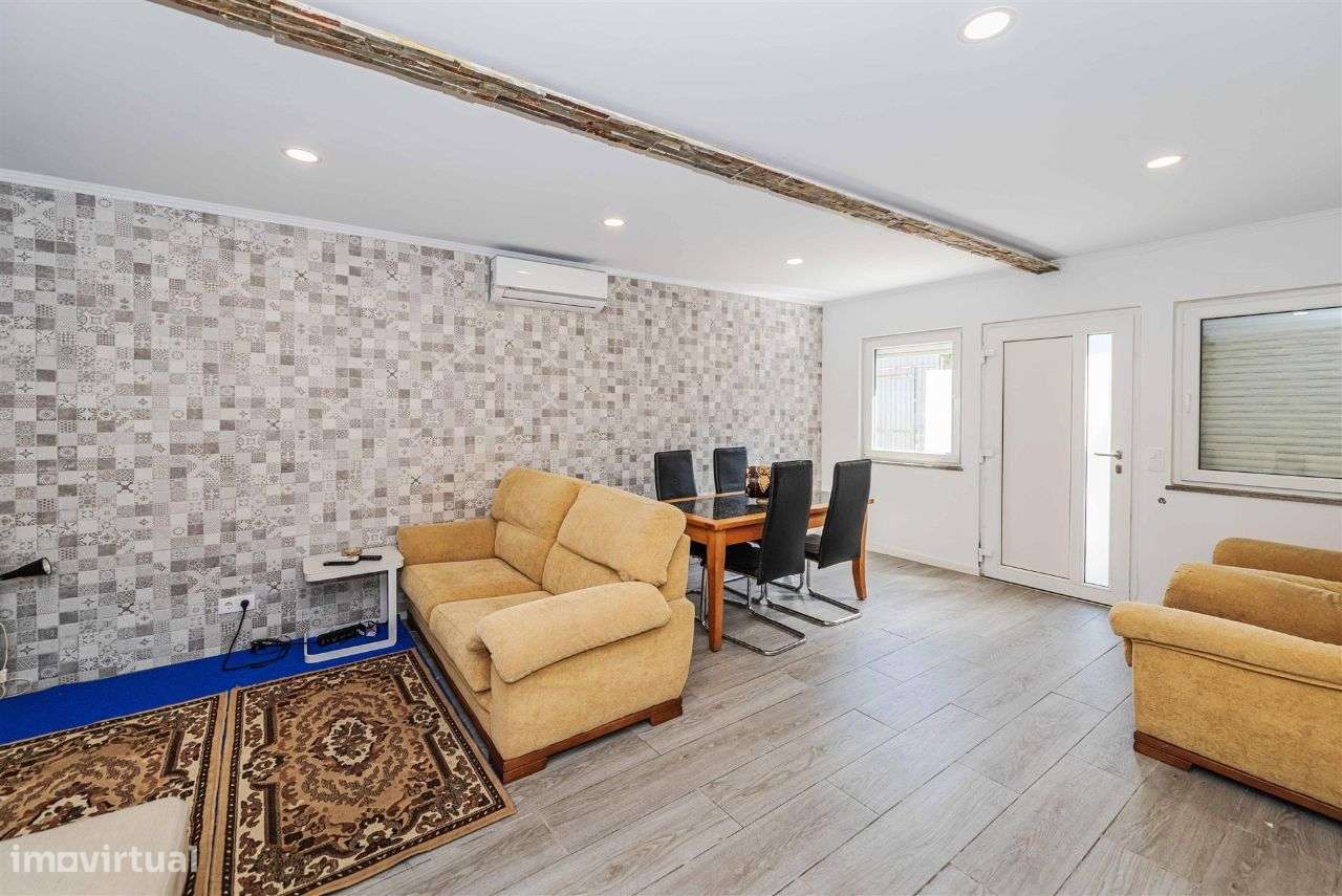 Vende-se Moradia T2 em Rio de Mouro Velho - Grande imagem: 5/33