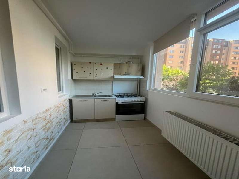 Apartament parter inalt cu loc de parcare la liber-Militari Residence - Imagine principală: 5/12