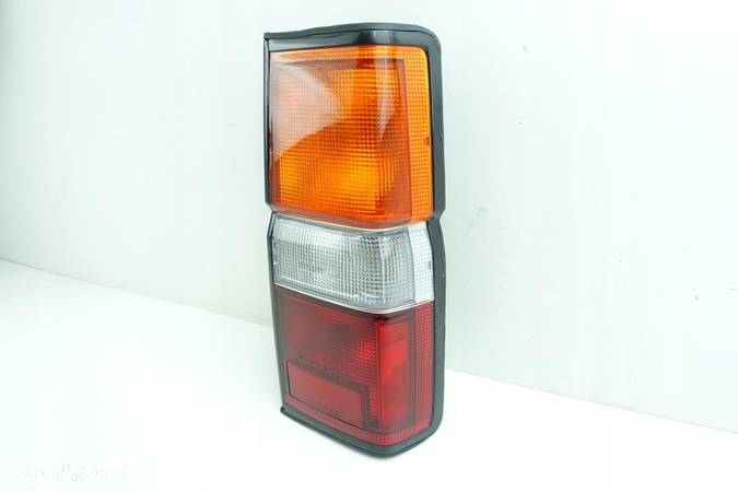 LAMPA TYŁ PRAWA PRAWY NISSAN TERRANO PICK UP 86- - 3