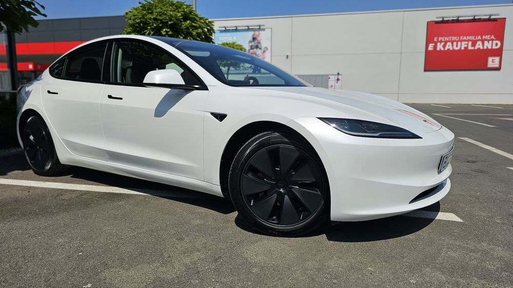 Tesla Model 3 Long Range AWD Premium 2024