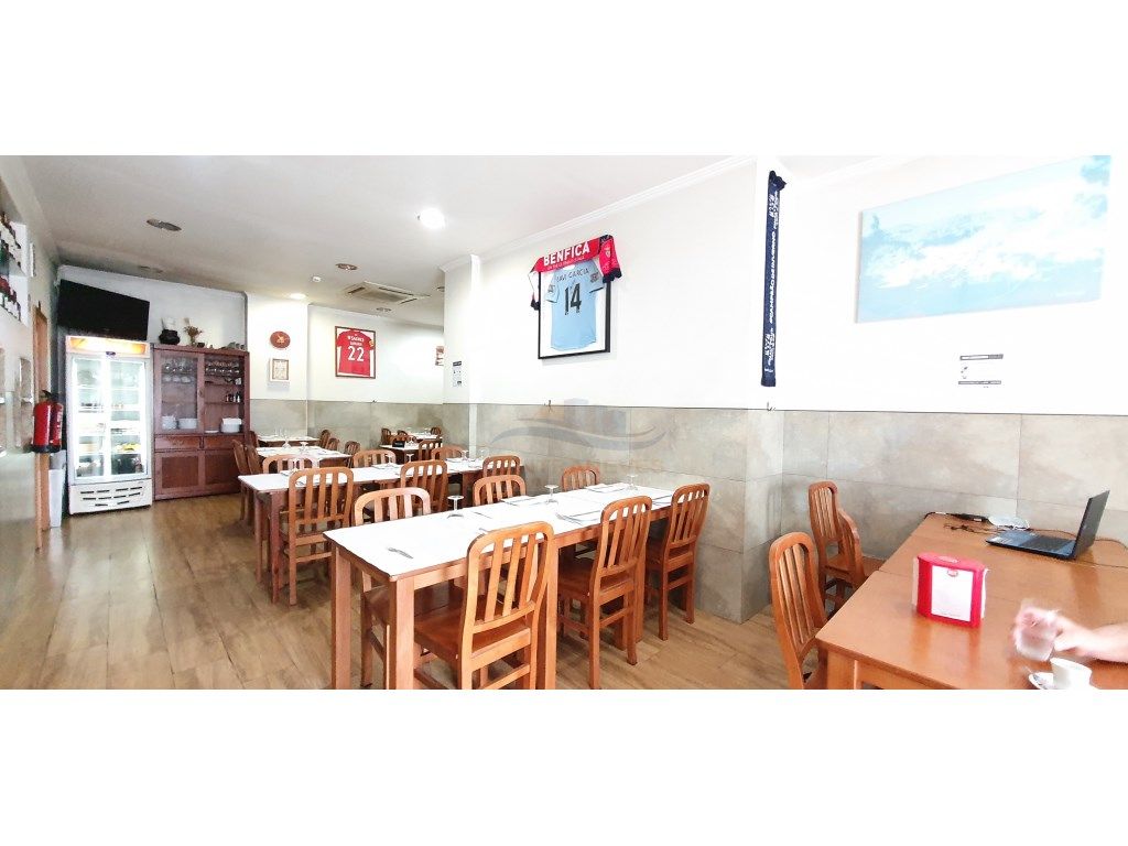 Vende se loja/Restaurante em funcionamento bastante conce...